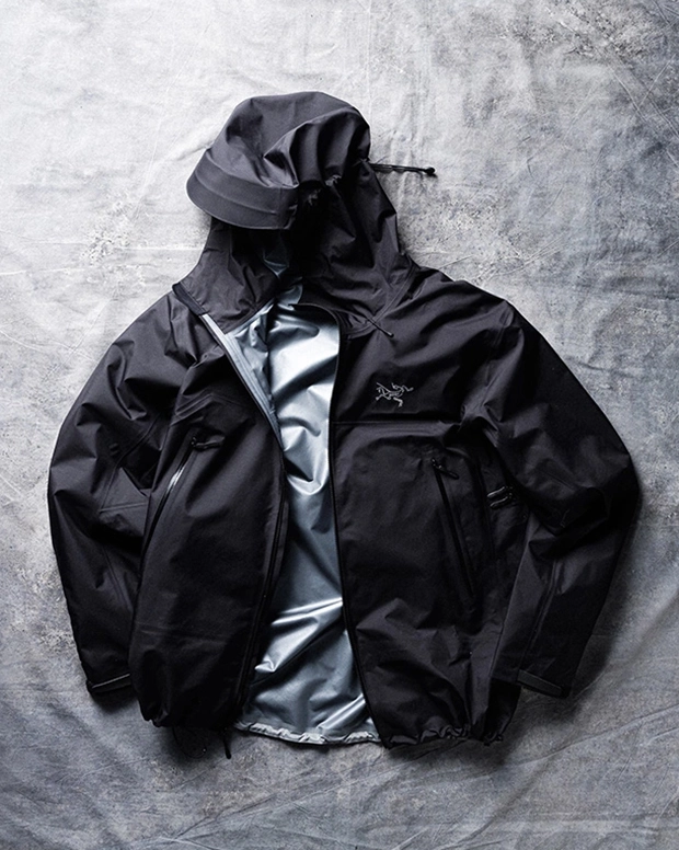 ACTIVE APPAREL THAT DELIVERS