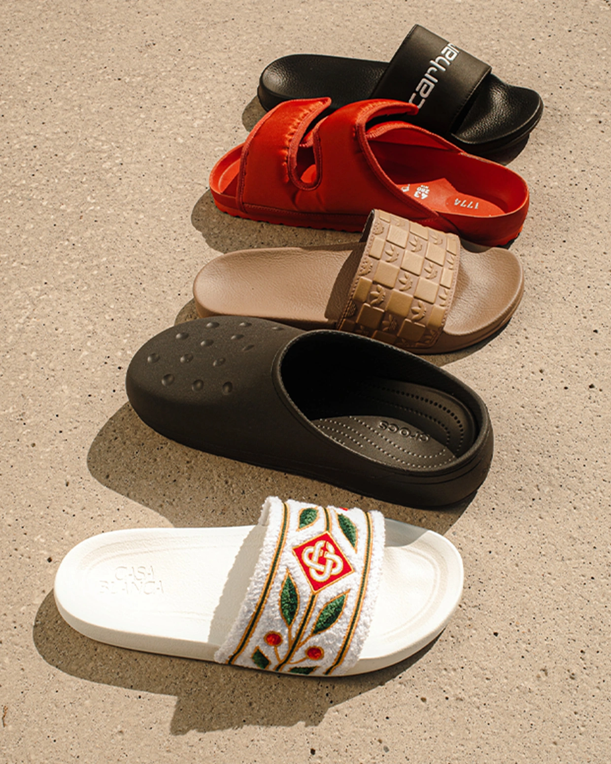SANDALS & SLIDES